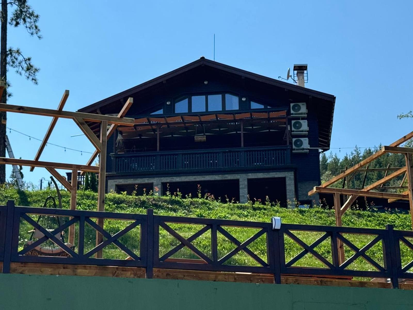Villa Iskar Lake Residence By Bookvillabg Shtarkelovo Gnezdo エクステリア 写真