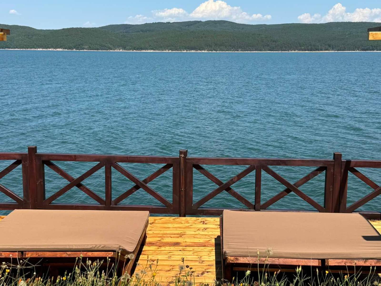 Villa Iskar Lake Residence By Bookvillabg Shtarkelovo Gnezdo エクステリア 写真