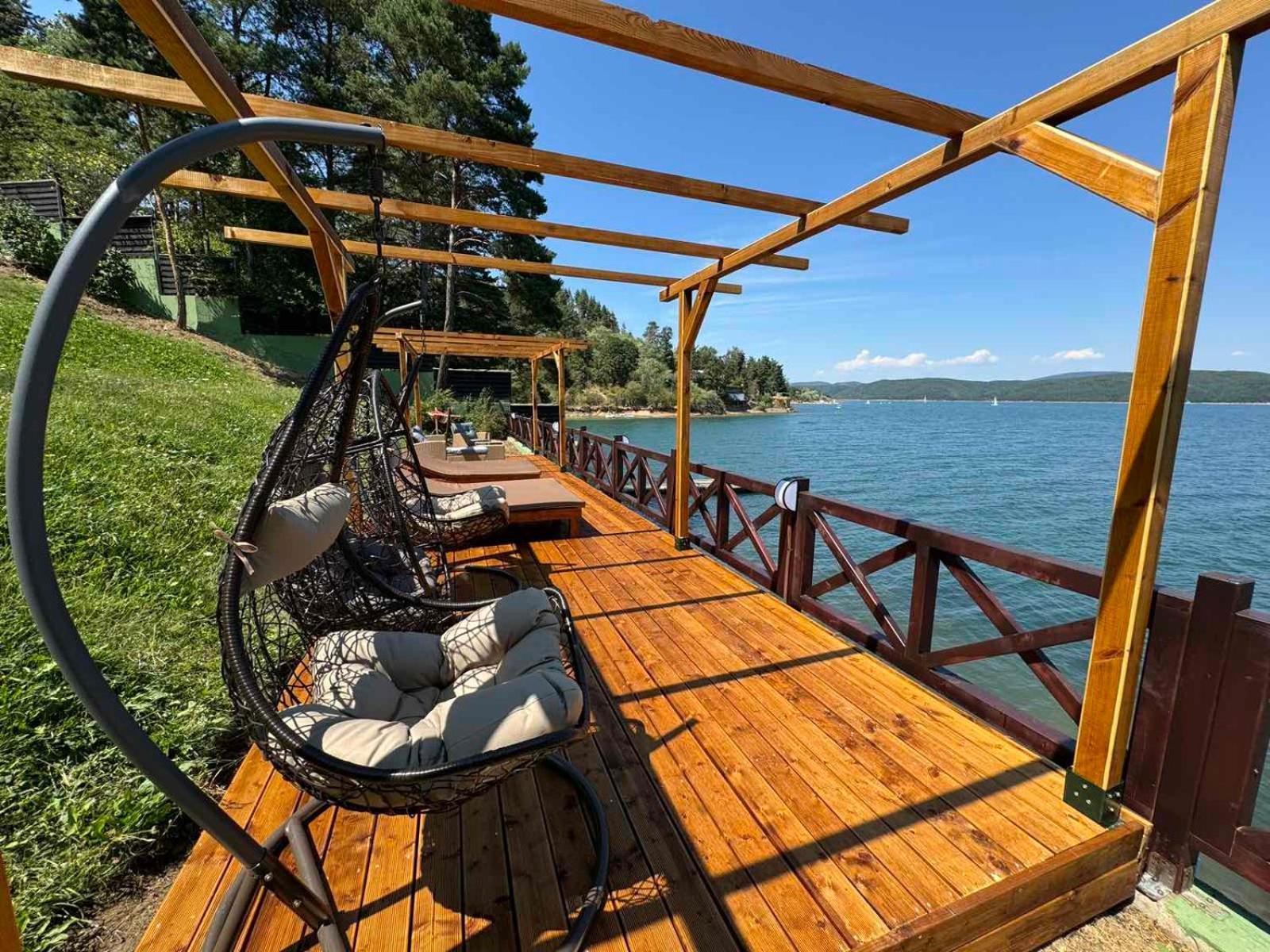 Villa Iskar Lake Residence By Bookvillabg Shtarkelovo Gnezdo エクステリア 写真