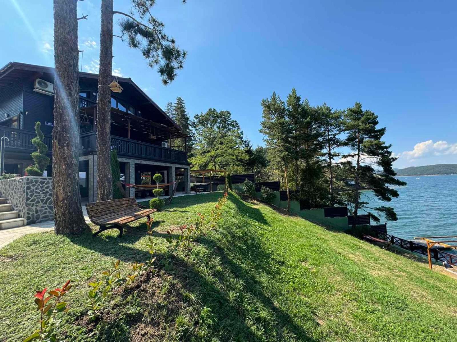 Villa Iskar Lake Residence By Bookvillabg Shtarkelovo Gnezdo エクステリア 写真